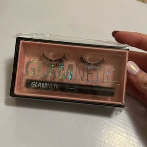 Glamnetic Eyelashes- 800 Future